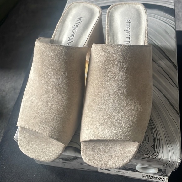 Franco Sarto cream slide sandal block heels 36/6 - Picture 1 of 8